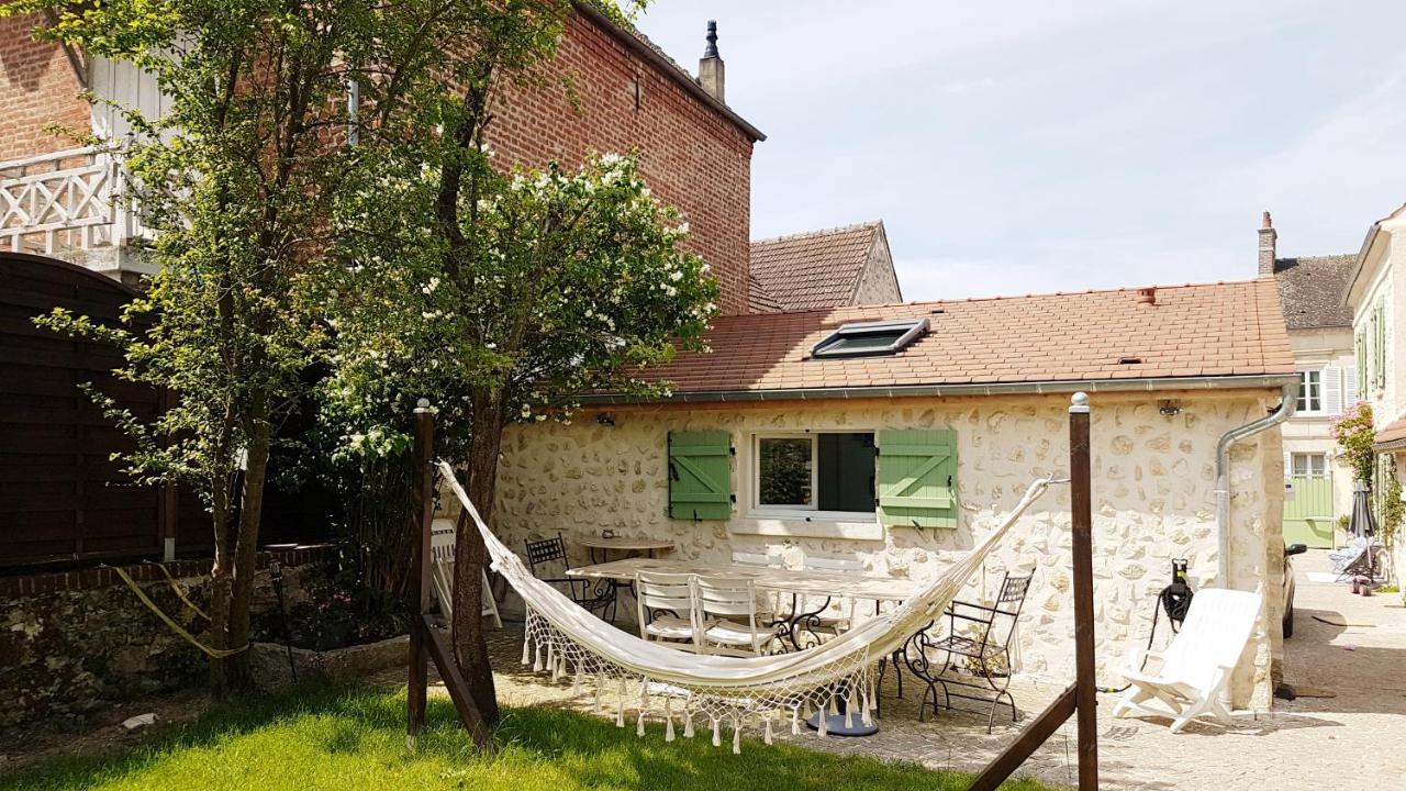 Wisteria Cottage Fleurines Exterior photo